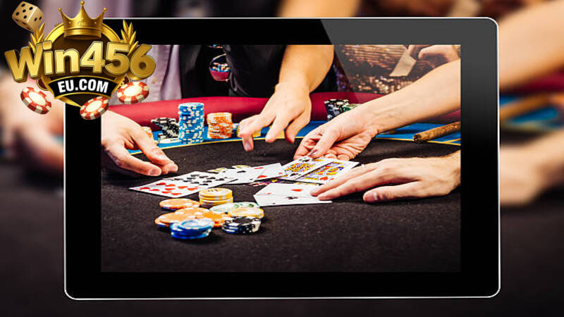 Chơi poker online hấp dẫn tại Win456